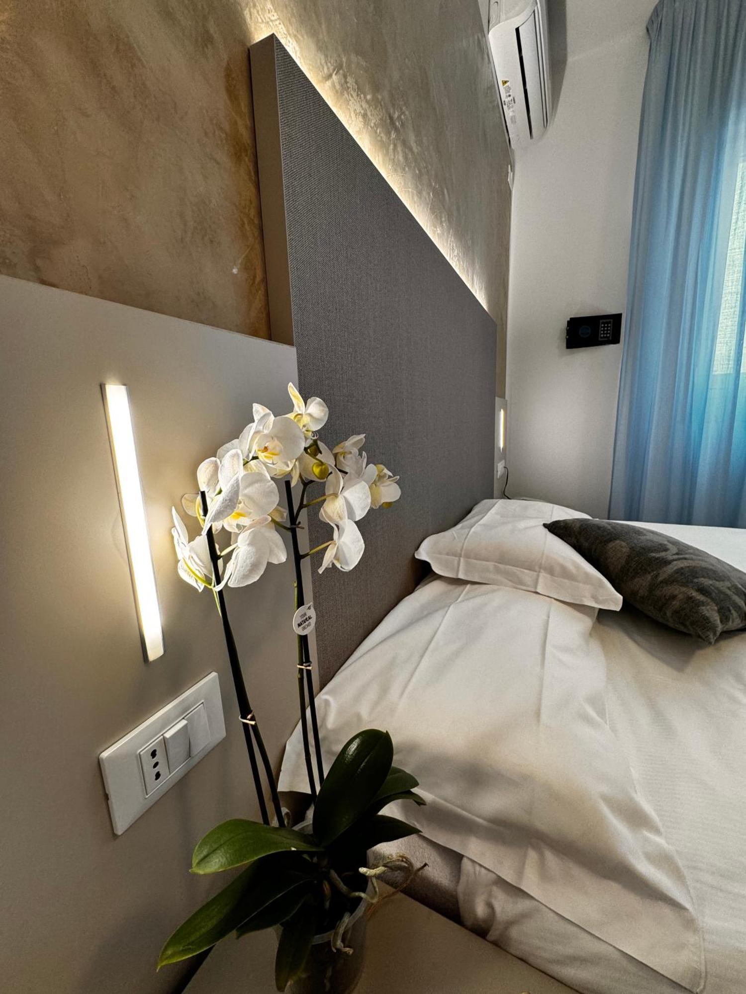 Hotel Etna Каорле Екстериор снимка